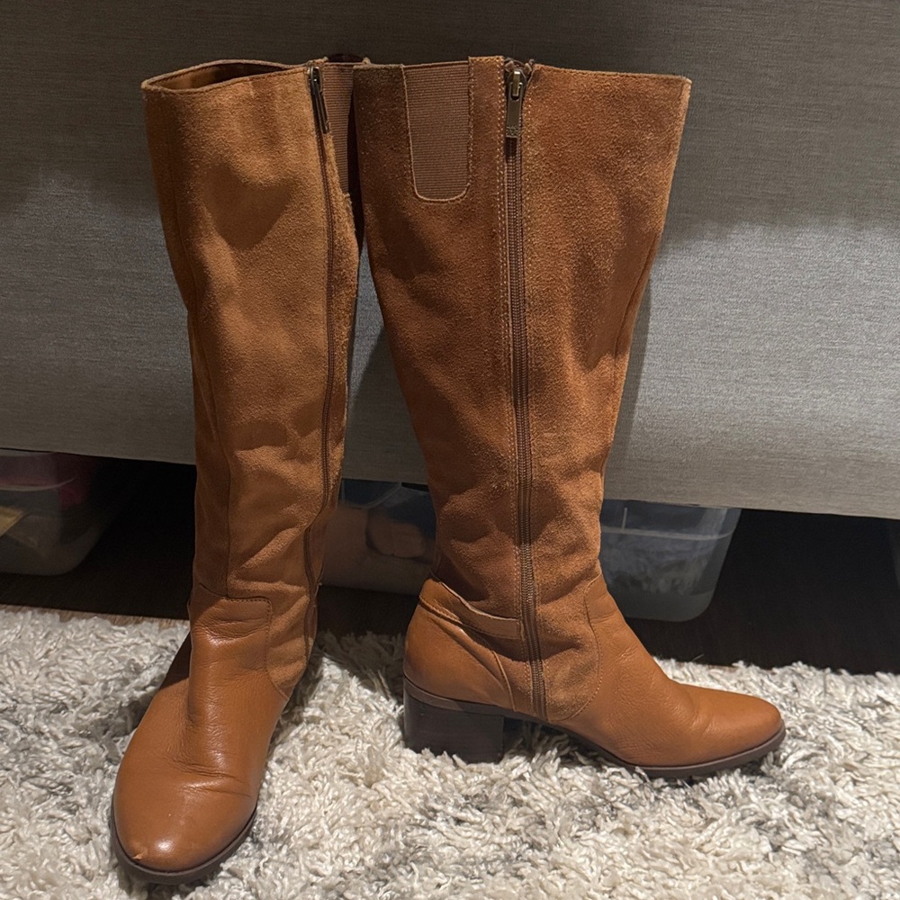 Anne Klein Tan Heeled Boots